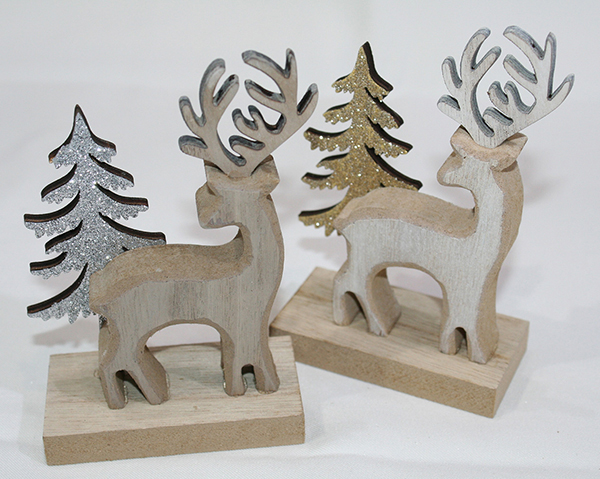 Moose & Tree Assemble 12,5x9x4cm, sur podium en bois, 2