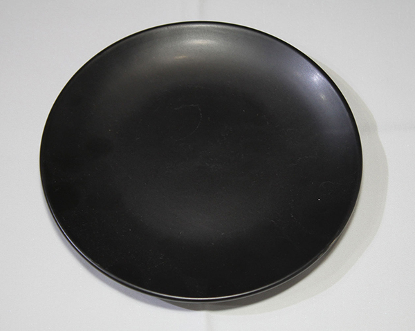 Plate in elegant black, 21x2cm, handmade from the finest