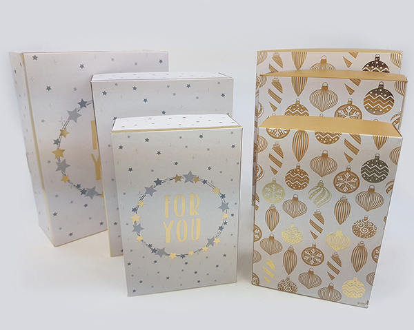 Elegant gold shiny gift boxes set of 3! 20x15x6cm +