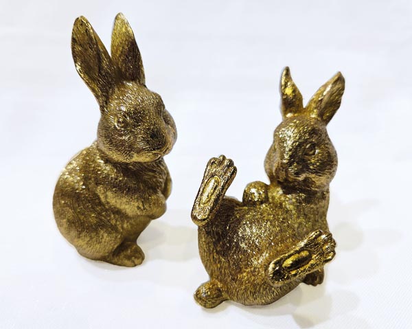 Gold bunny, 8.1x4.8cm, handcrafted and hand-painted from the