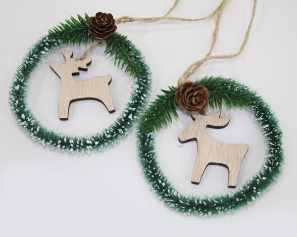 Süßer Aufhänger mit Holz-Elch 13x7cm