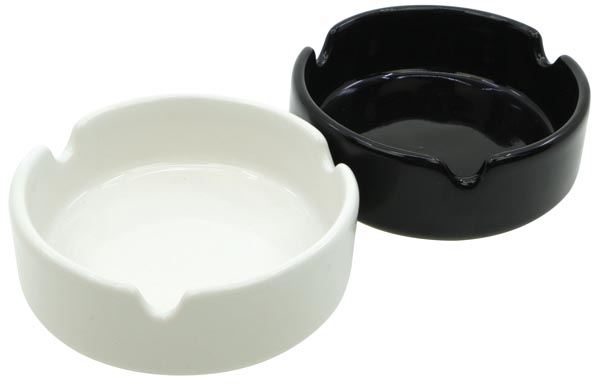 Aschenbecher 9x3cm, aus feinster Keramik gefertigt, black