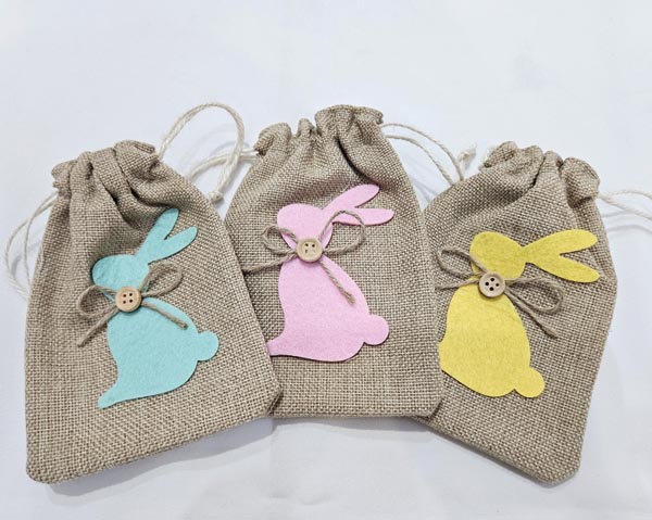 Jute sack with bunny, 16 x 6 x 11 cm, 3 colours